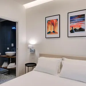 Well - Piazza Dei Martiri Bed & Breakfast